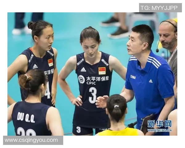 南京排球队在冠军赛中的灵活战术与团队配合精彩点评