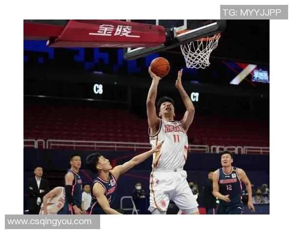 重庆篮球队防反体系解析：高效防守与快速反击的完美结合